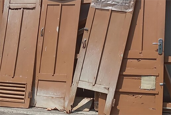 Вывоз старых дверей